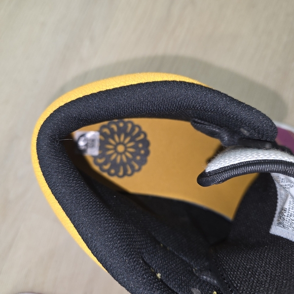 Nike Air Jordan 1 Mid Familia Day Of The Dead Sneakers Purple Men Size 10.5 - Picture 8 of 10